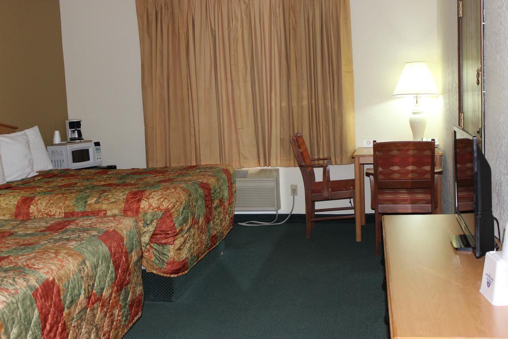 Americas Best Value Inn Grand Forks Ngoại thất bức ảnh