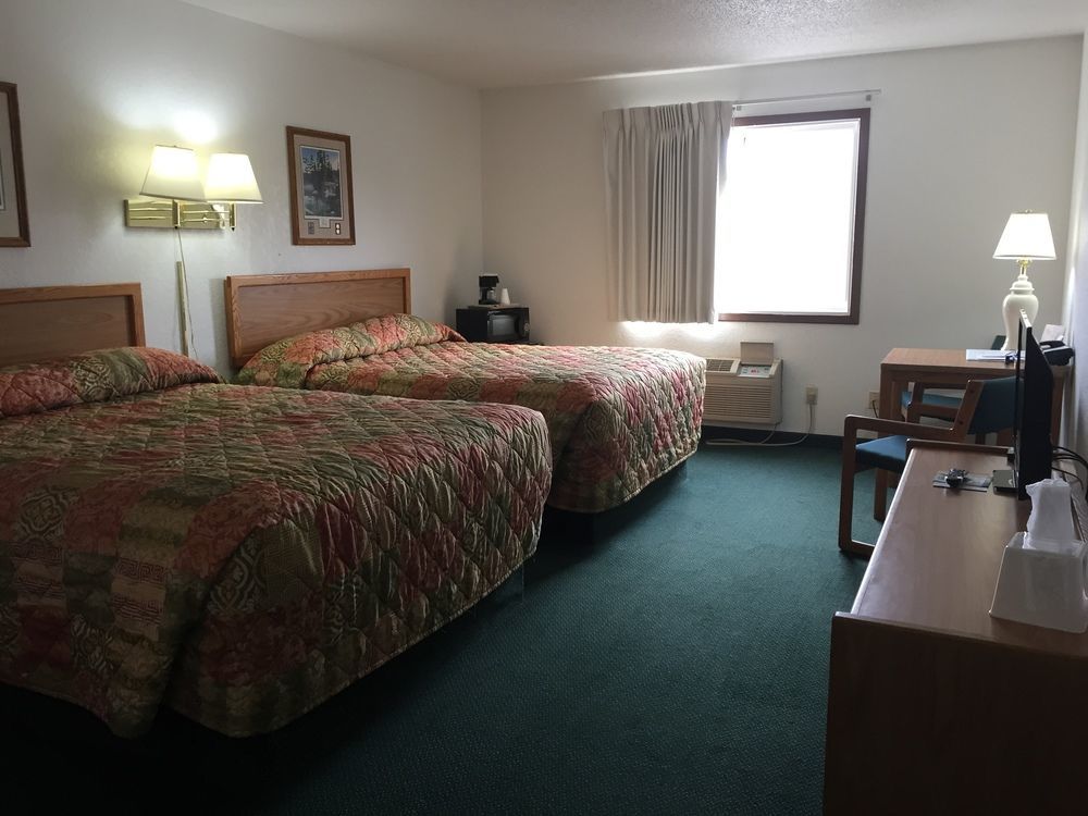 Americas Best Value Inn Grand Forks Ngoại thất bức ảnh
