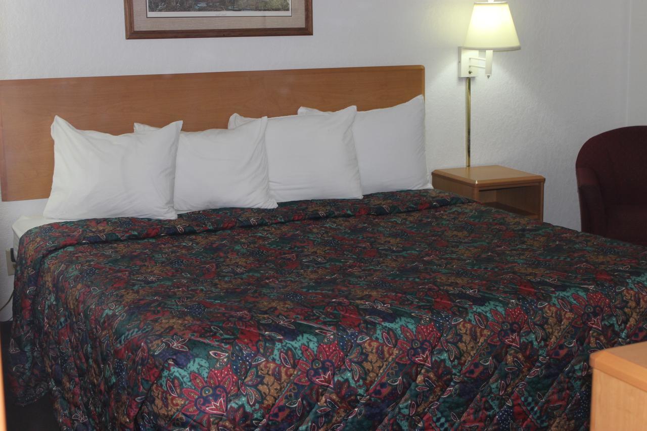 Americas Best Value Inn Grand Forks Ngoại thất bức ảnh