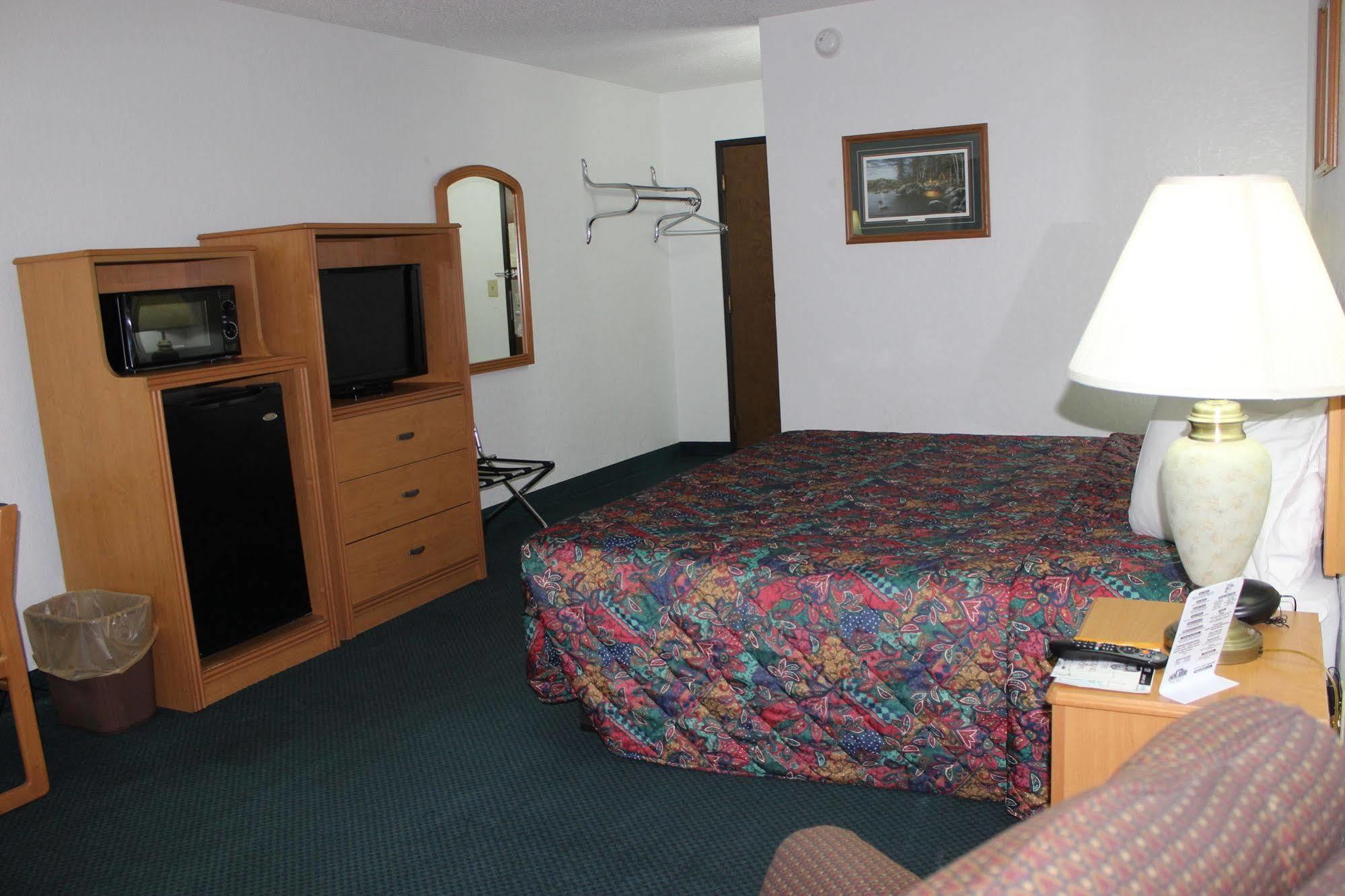 Americas Best Value Inn Grand Forks Ngoại thất bức ảnh