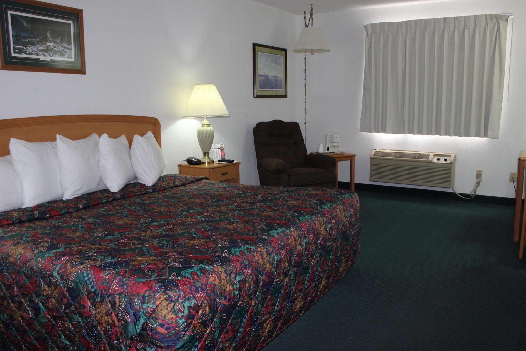 Americas Best Value Inn Grand Forks Ngoại thất bức ảnh