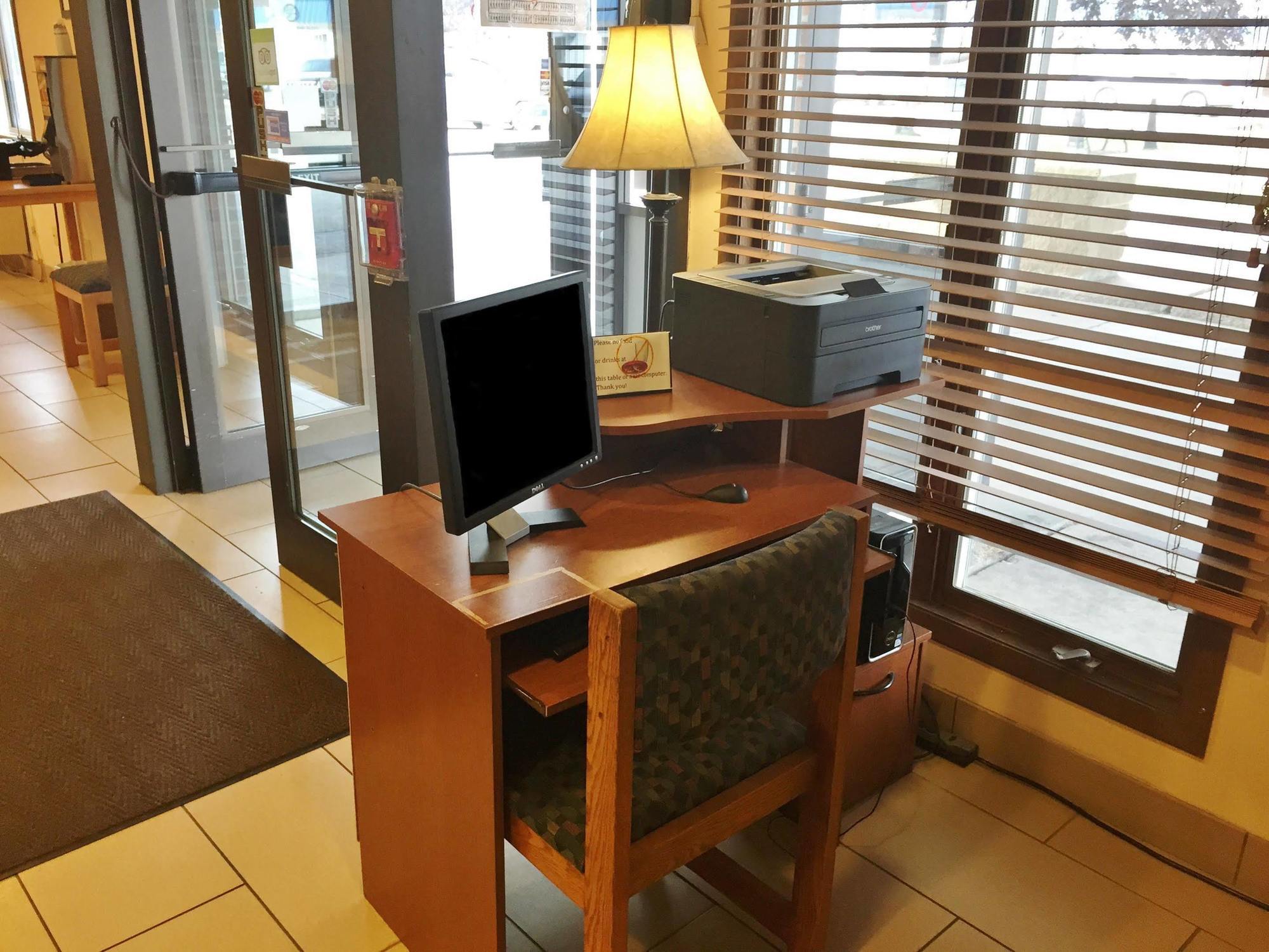 Americas Best Value Inn Grand Forks Ngoại thất bức ảnh