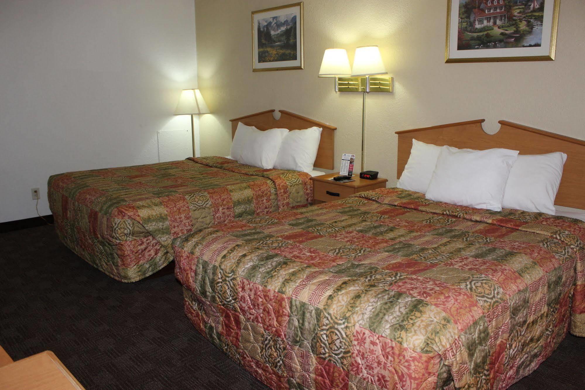 Americas Best Value Inn Grand Forks Ngoại thất bức ảnh